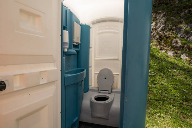 Best Emergency porta potty rental  in Everett, WA